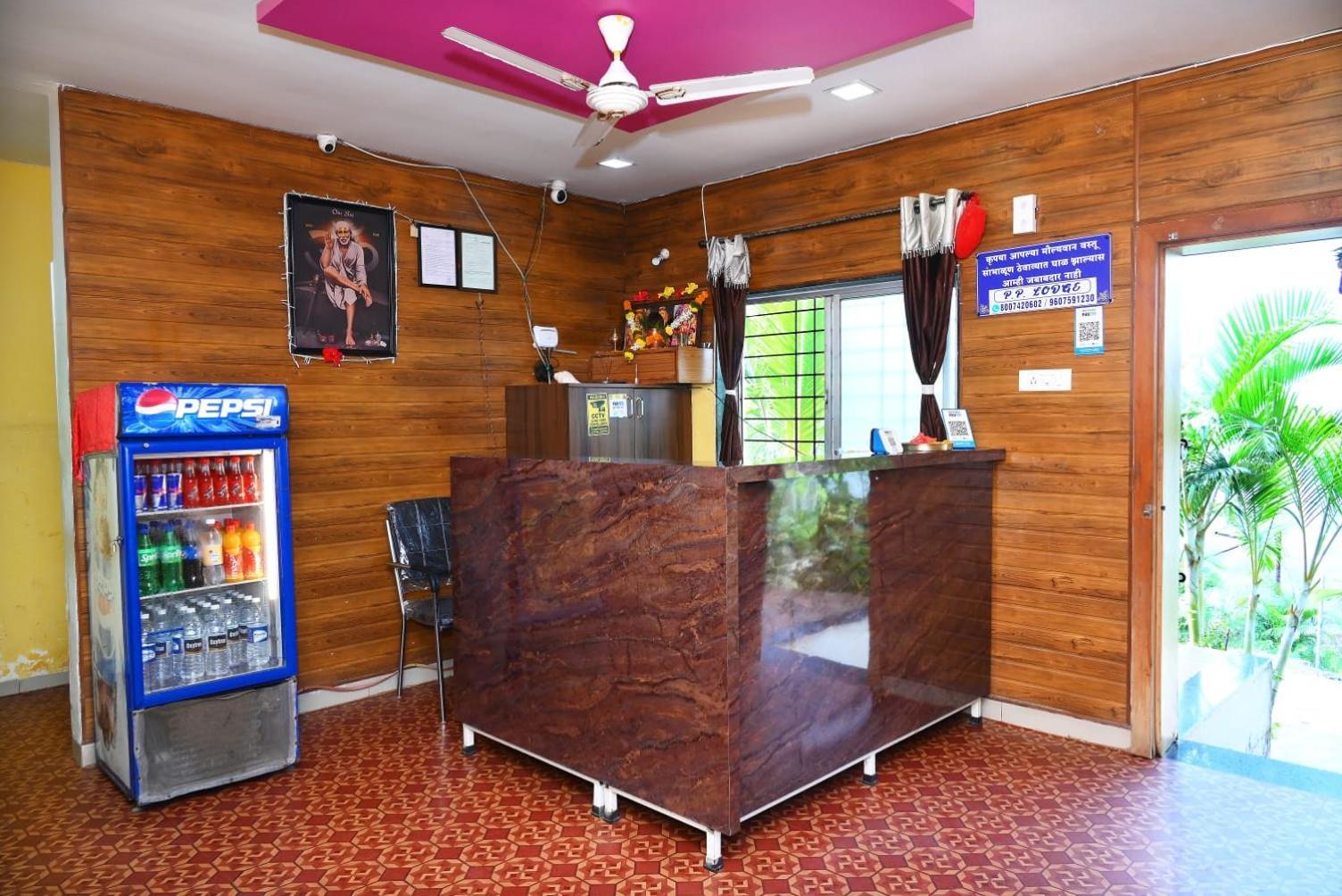 P P Lodging Mangvadi ภายนอก รูปภาพ